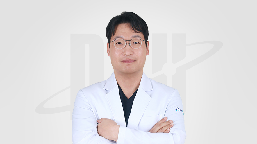 윤성현 교수님 사진